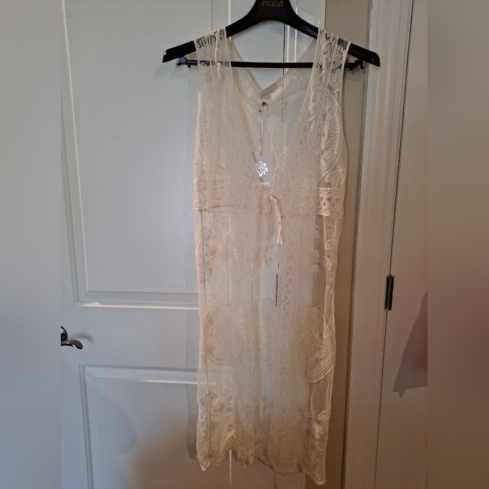 Rebellion Again Open Floral Lace Cover Up Size S